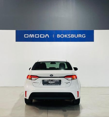 2025-Toyota-Corolla-18-XS-Hybrid-Auto_5