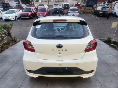 2026-TATA-Tiago-12-XM_7