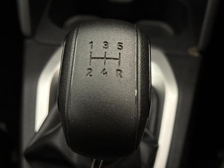 2023-Citroen-C3-12-Feel_10