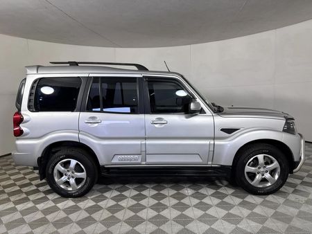 2020-Mahindra-Scorpio-22-TD-S11_16