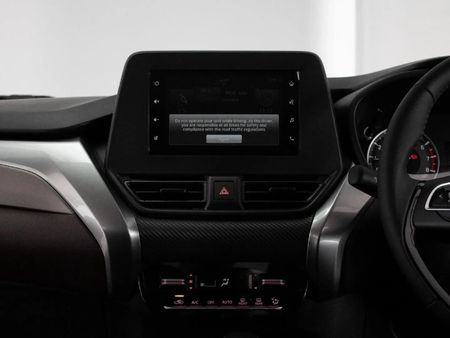 2026-Suzuki-Fronx-15-GL_17