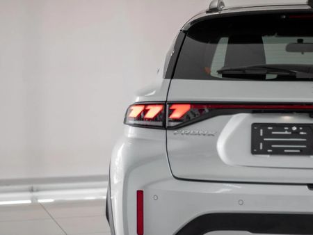 2026-Suzuki-Fronx-15-GL_3