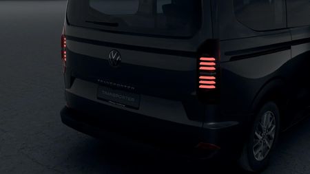 2026-Volkswagen-Transporter-Crew-Bus-20TDI-Auto-4M-125kW-5-Seat_6