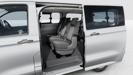 2026-Volkswagen-Transporter-Crew-Bus-20TDI-Auto-4M-125kW-5-Seat_4