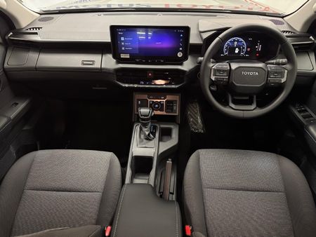 2026-Toyota-Hilux-28-GD-6-Raider-4x4-Auto-Double-Cab_5