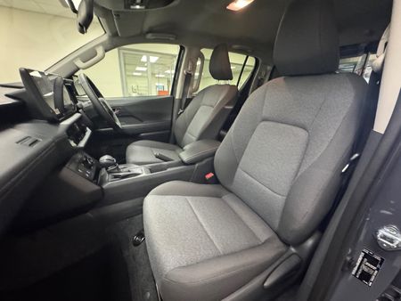 2026-Toyota-Hilux-28-GD-6-Raider-4x4-Auto-Double-Cab_6