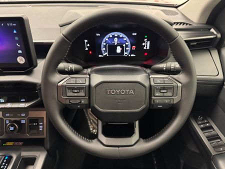 2026-Toyota-Hilux-28-GD-6-Raider-4x4-Auto-Double-Cab_7