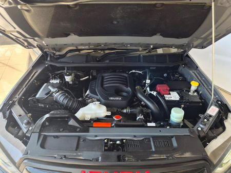 2026-Isuzu-D-Max-19-DDI-HR-X-Rider-Double-Cab_10