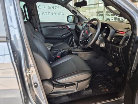 2026-Isuzu-D-Max-19-DDI-HR-X-Rider-Double-Cab_18