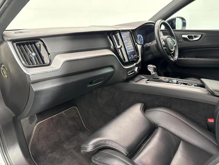 2021-Volvo-XC60-D4-Momentum-Auto-AWD_9