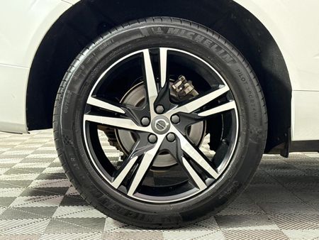 2021-Volvo-XC60-D4-Momentum-Auto-AWD_18