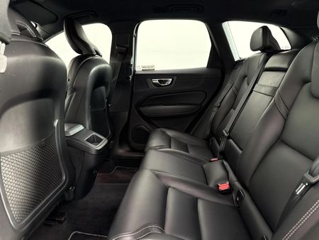 2021-Volvo-XC60-D4-Momentum-Auto-AWD_8
