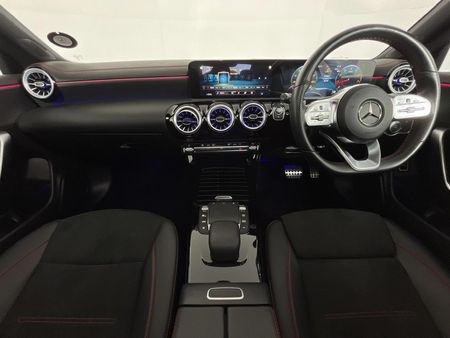 2023-Mercedes-Benz-CLA-200-Progressive_6