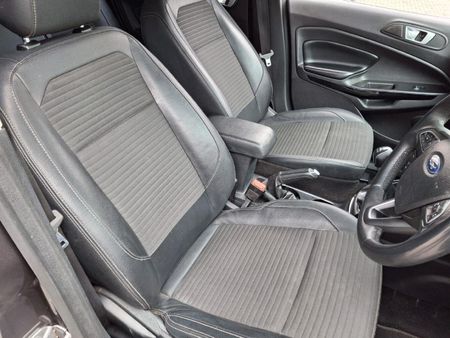 2021-Ford-EcoSport-10-EcoBoost-Titanium_9