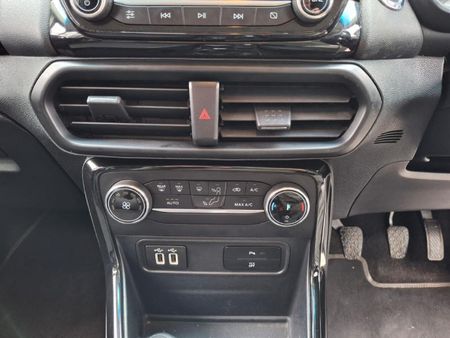2021-Ford-EcoSport-10-EcoBoost-Titanium_13
