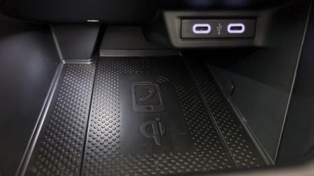 2026-Volkswagen-Polo-10-TSI-R-Line-Auto_11