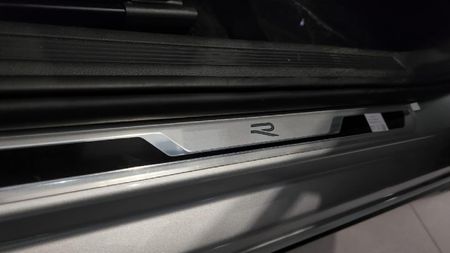 2026-Volkswagen-Polo-10-TSI-R-Line-Auto_4