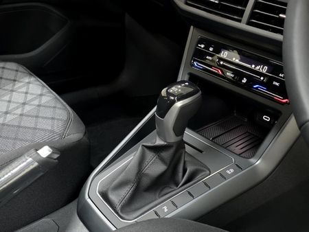 2026-Volkswagen-Polo-10-TSI-R-Line-Auto_8
