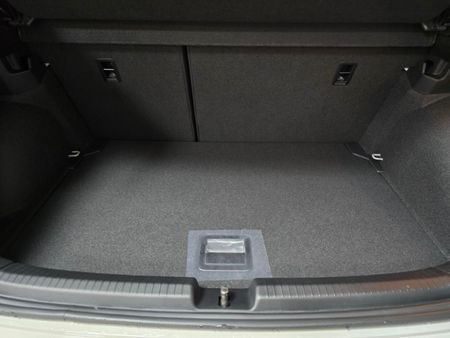 2022-Volkswagen-Polo-10-TSI-R-Line-Auto_13