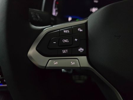 2022-Volkswagen-Polo-10-TSI-R-Line-Auto_15
