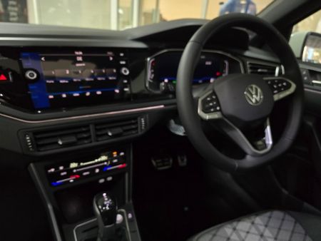 2022-Volkswagen-Polo-10-TSI-R-Line-Auto_1