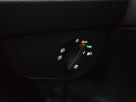 2022-Volkswagen-Polo-10-TSI-R-Line-Auto_24
