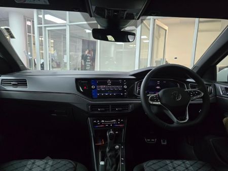 2022-Volkswagen-Polo-10-TSI-R-Line-Auto_6