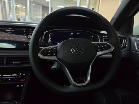 2022-Volkswagen-Polo-10-TSI-R-Line-Auto_7