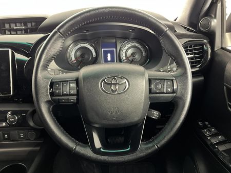 2019-Toyota-Hilux-28-GD-6-Raised-Body-Auto-Raider-Double-Cab_9