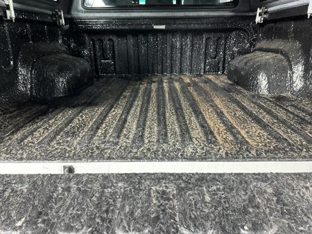 2019-Toyota-Hilux-28-GD-6-Raised-Body-Auto-Raider-Double-Cab_10