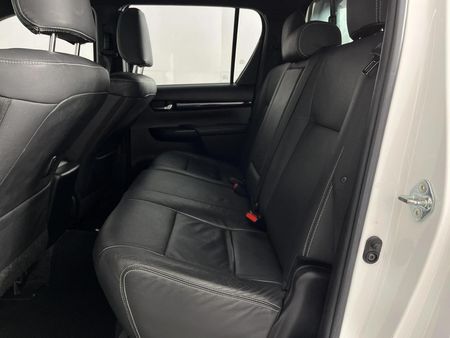 2019-Toyota-Hilux-28-GD-6-Raised-Body-Auto-Raider-Double-Cab_3