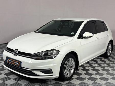 2018-Volkswagen-Golf-VII-10-TSI-Comfortline_0