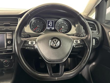 2018-Volkswagen-Golf-VII-10-TSI-Comfortline_12