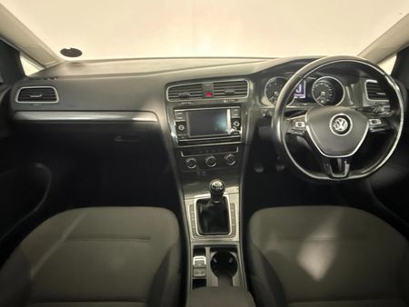 2018-Volkswagen-Golf-VII-10-TSI-Comfortline_1