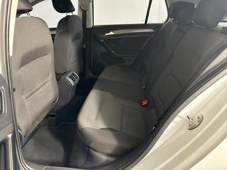 2018-Volkswagen-Golf-VII-10-TSI-Comfortline_3
