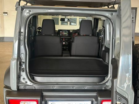 2023-Suzuki-Jimny-15-GLX_12