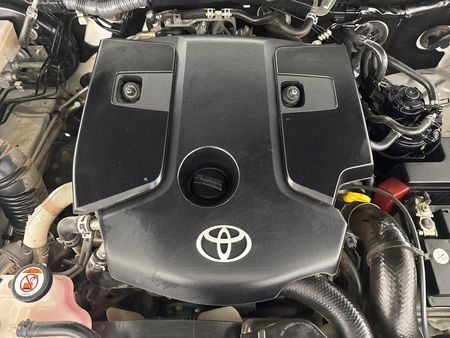 2023-Toyota-Hilux-24-GD-6-Raider-4x4-Auto-Double-Cab_10