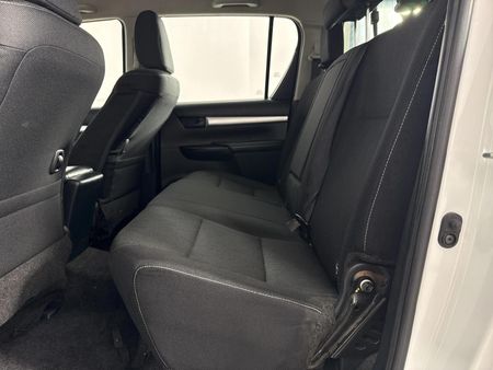 2023-Toyota-Hilux-24-GD-6-Raider-4x4-Auto-Double-Cab_3