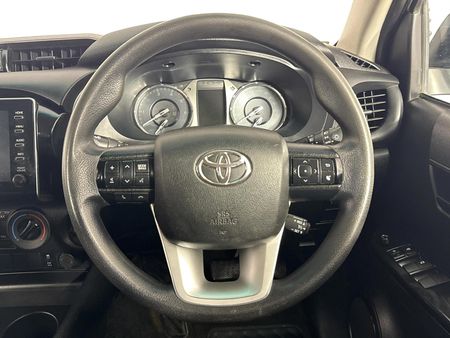 2023-Toyota-Hilux-24-GD-6-Raider-4x4-Auto-Double-Cab_8