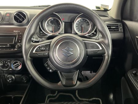 2024-Suzuki-Swift-12-GL-Auto_10