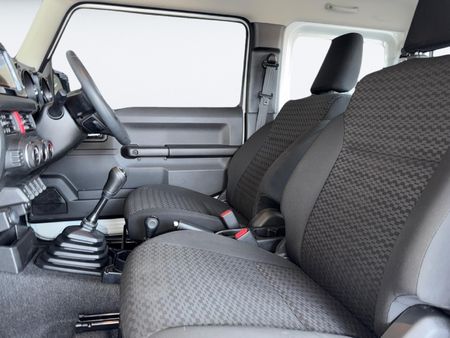 2023-Suzuki-Jimny-15-GLX_18