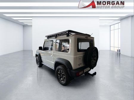 2023-Suzuki-Jimny-15-GLX_4