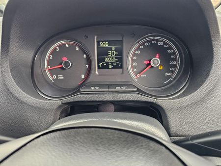 2024-Volkswagen-Polo-Vivo-14_11