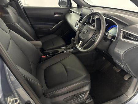 2023-Toyota-Corolla-Cross-18-XR-Hybrid_9