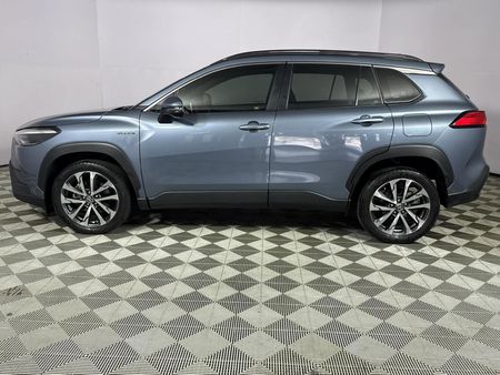2023-Toyota-Corolla-Cross-18-XR-Hybrid_18