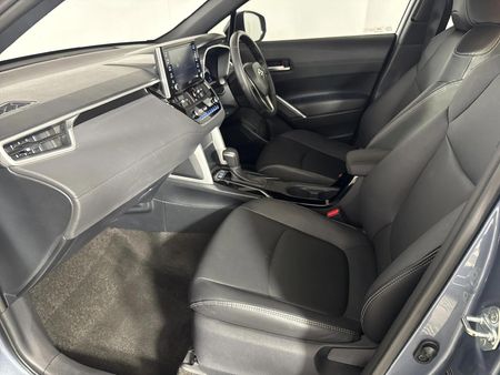 2023-Toyota-Corolla-Cross-18-XR-Hybrid_8