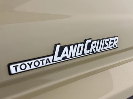 2024-Toyota-Land-Cruiser-79-28-GD-6-Auto-Double-Cab_11