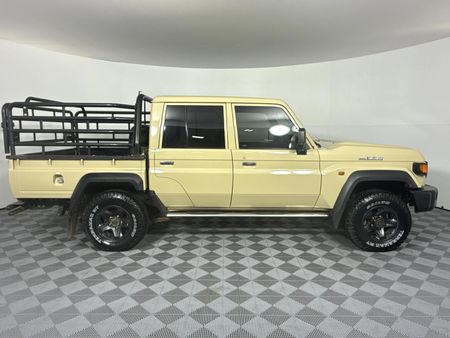 2024-Toyota-Land-Cruiser-79-28-GD-6-Auto-Double-Cab_17