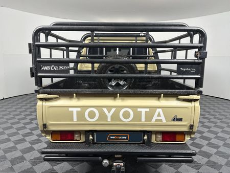 2024-Toyota-Land-Cruiser-79-28-GD-6-Auto-Double-Cab_18