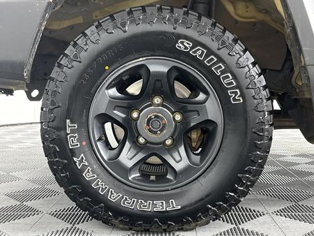 2024-Toyota-Land-Cruiser-79-28-GD-6-Auto-Double-Cab_4